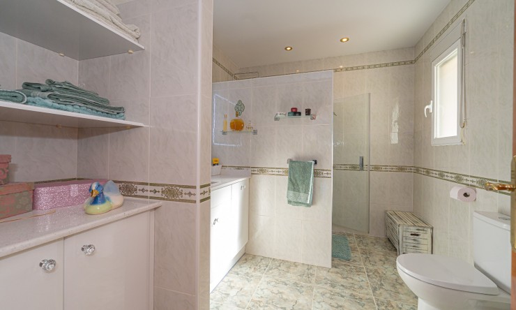 Rynek Wtórny - Finca -
Lliber