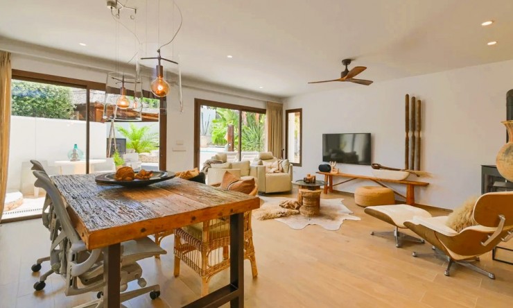 Herverkoop - Villa -
Moraira - Benimeit - Tabaira