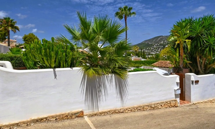 Herverkoop - Villa -
Moraira - Benimeit - Tabaira