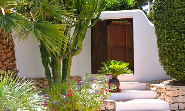 Herverkoop - Villa -
Moraira - Benimeit - Tabaira