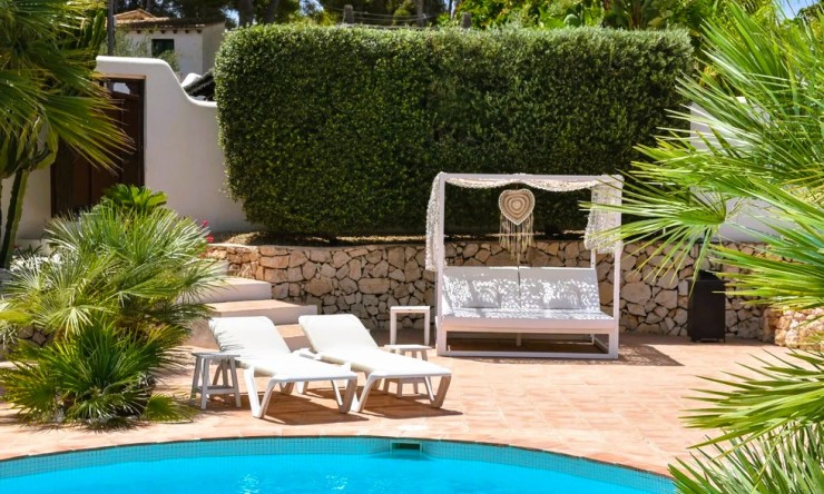 Herverkoop - Villa -
Moraira - Benimeit - Tabaira