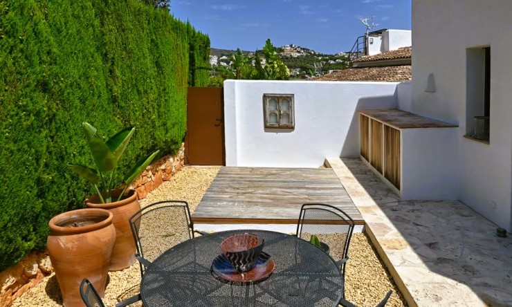 Herverkoop - Villa -
Moraira - Benimeit - Tabaira