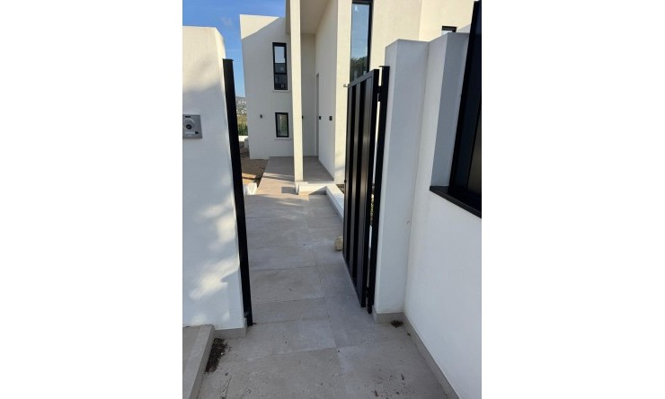 Neue Gebäude - Villa -
Jávea / Xàbia - Partides comunes - Adsubia