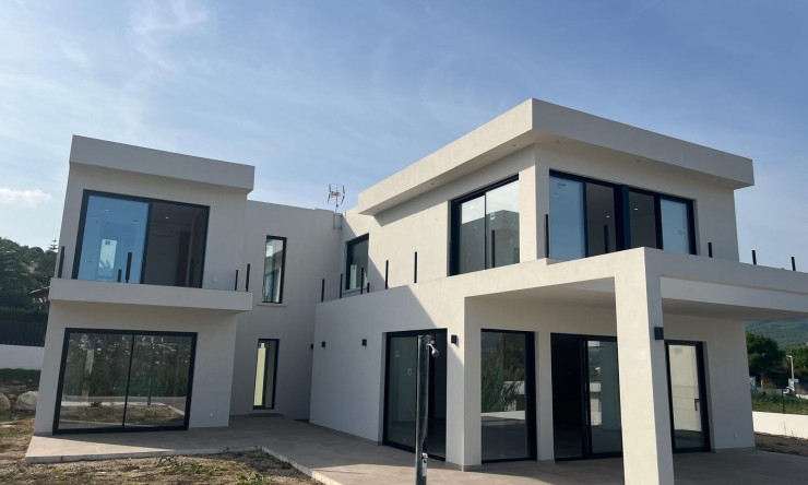 Neue Gebäude - Villa -
Jávea / Xàbia - Partides comunes - Adsubia