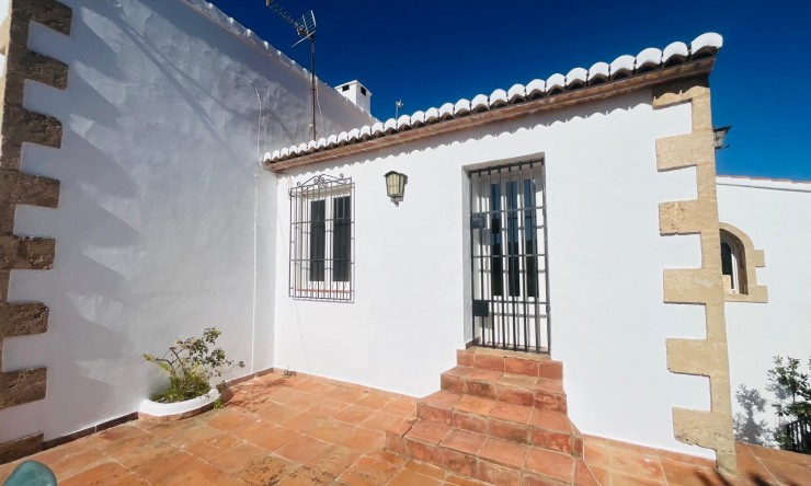 Wiederverkauf - Villa -
Jávea / Xàbia - Partides comunes - Adsubia