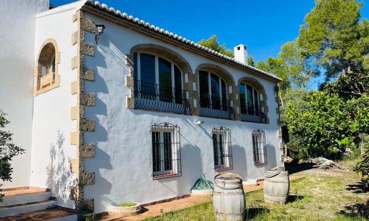 Wiederverkauf - Villa -
Jávea / Xàbia - Partides comunes - Adsubia