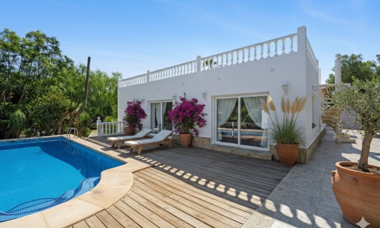 Wiederverkauf - Villa -
Jávea / Xàbia - Partides comunes - Adsubia