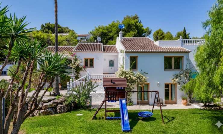 Wiederverkauf - Villa -
Jávea / Xàbia - Partides comunes - Adsubia