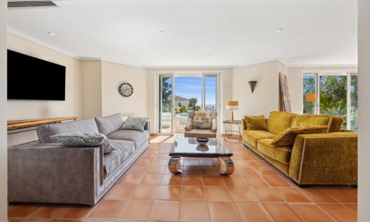 Neue Gebäude - Hotel -
Moraira - El Portet - Pla de Mar