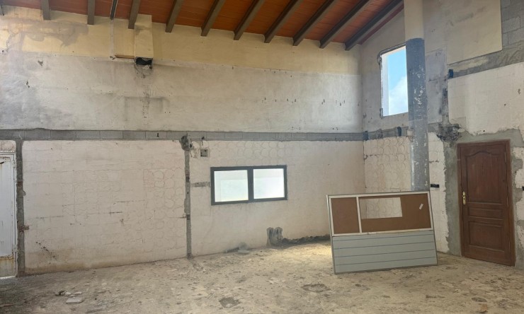 Revente - Restaurant -
Jávea / Xàbia - Partides comunes - Adsubia