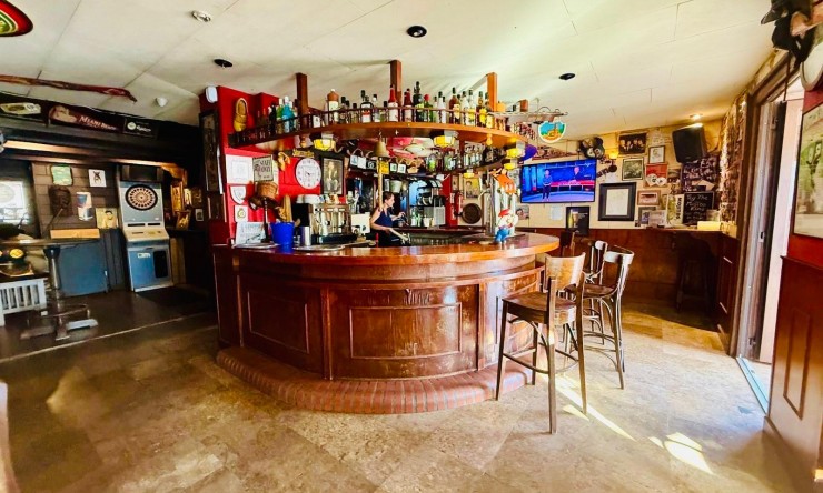 Resale - Bar -
Moraira - Casco Urbano