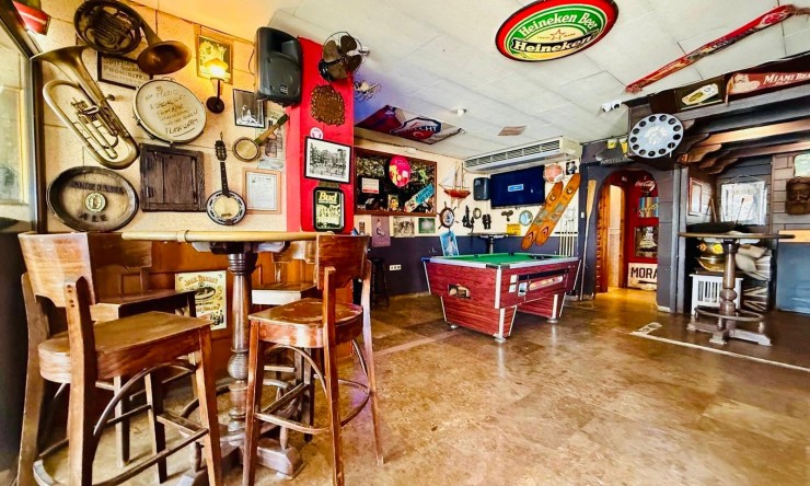 Resale - Bar -
Moraira - Casco Urbano