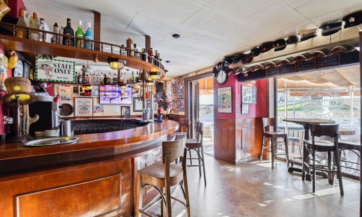 Resale - Bar -
Moraira - Casco Urbano