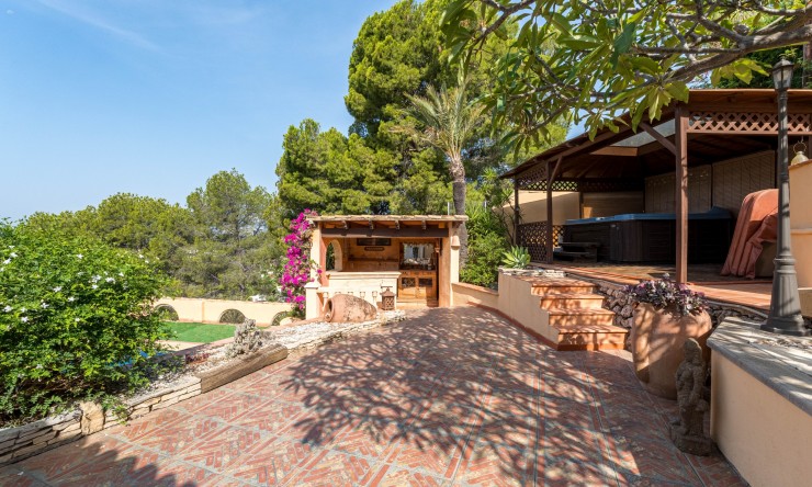 Resale - Villa -
Altea - Altea La Vella