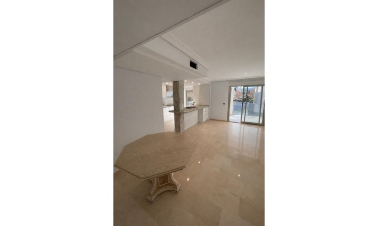 Herverkoop - Appartement -
Albir