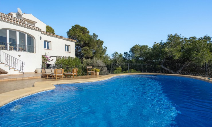 Resale - Villa -
Jávea - Ambolo