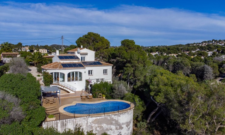 Resale - Villa -
Jávea - Ambolo