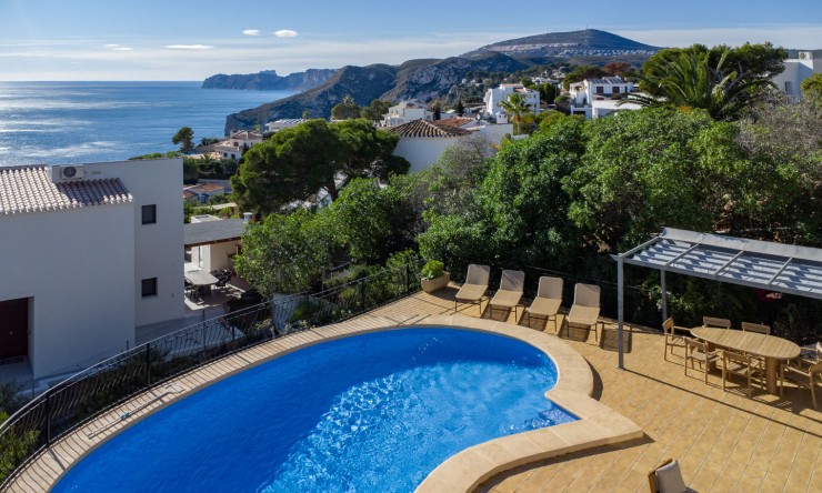 Resale - Villa -
Jávea - Ambolo