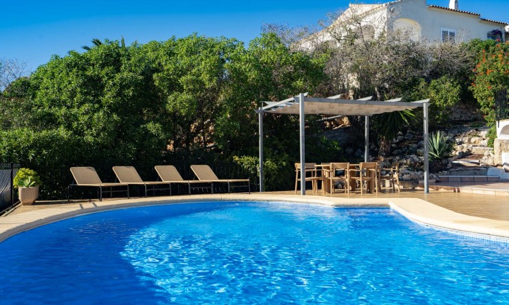 Resale - Villa -
Jávea - Ambolo