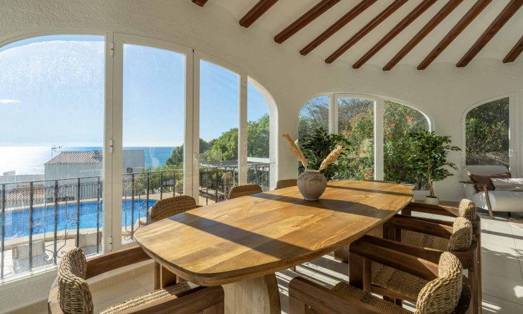 Resale - Villa -
Jávea - Ambolo