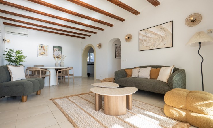 Resale - Villa -
Jávea - Ambolo