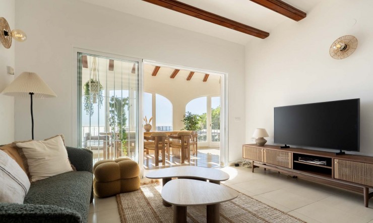 Resale - Villa -
Jávea - Ambolo