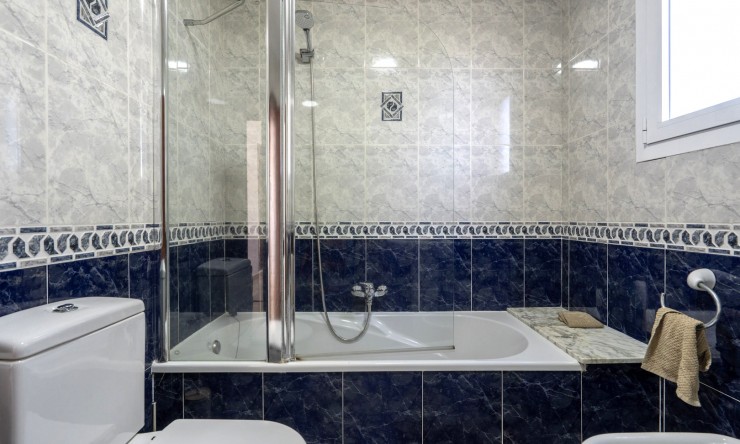 Resale - Villa -
Jávea - Ambolo