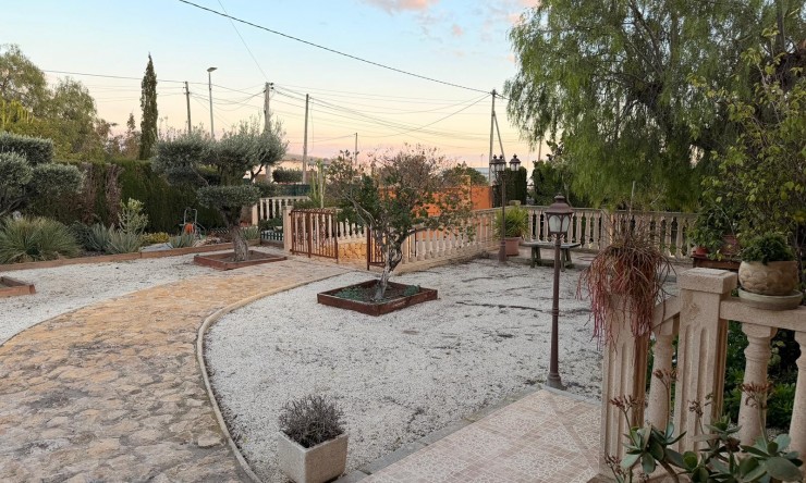Resale - Villa -
Alicante - Moralet - Cañada del Fenollar
