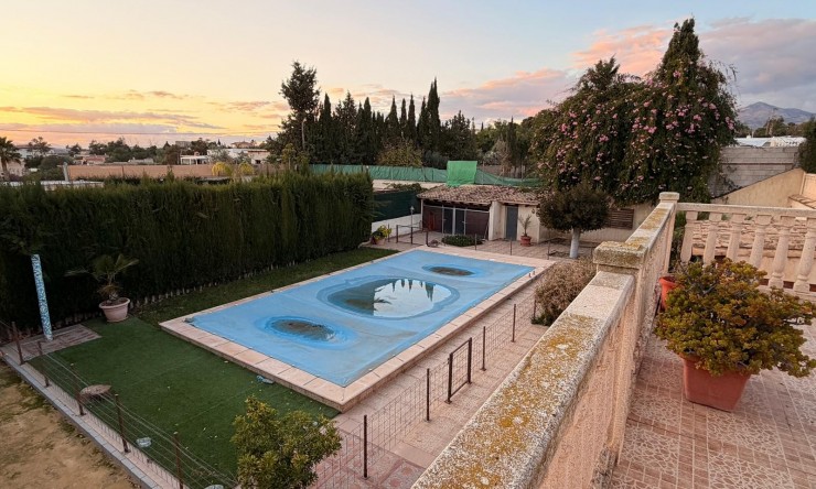 Resale - Villa -
Alicante - Moralet - Cañada del Fenollar