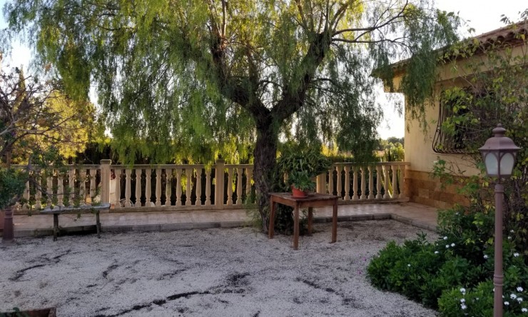 Resale - Villa -
Alicante - Moralet - Cañada del Fenollar