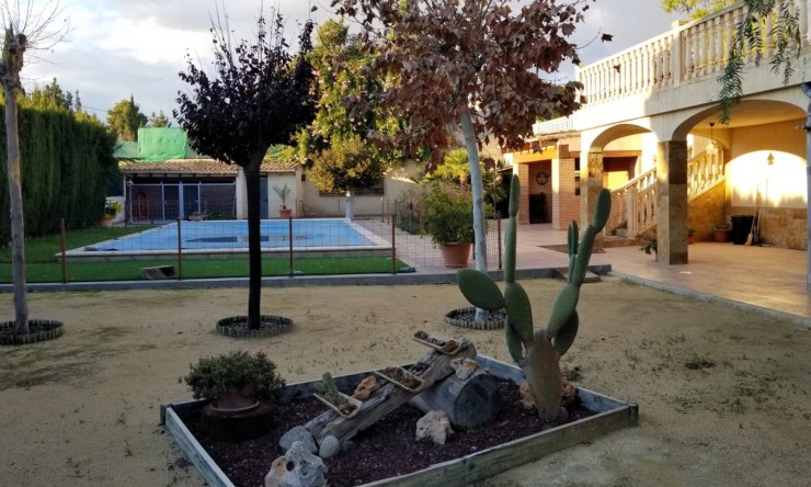 Resale - Villa -
Alicante - Moralet - Cañada del Fenollar