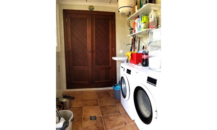 Resale - Villa -
Alicante - Moralet - Cañada del Fenollar