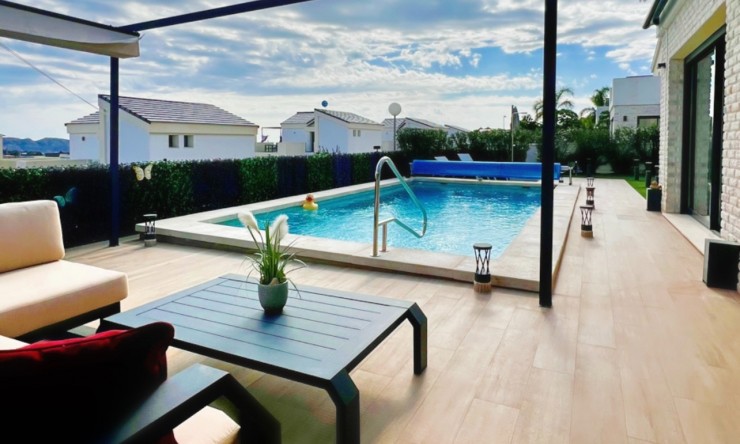 Revente - Villa -
Polop