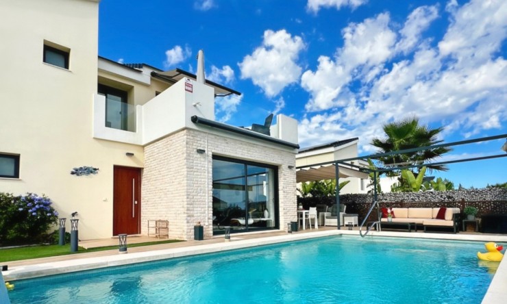 Revente - Villa -
Polop