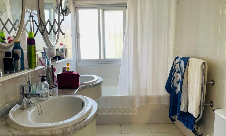 Location à long terme - Villa -
Altea