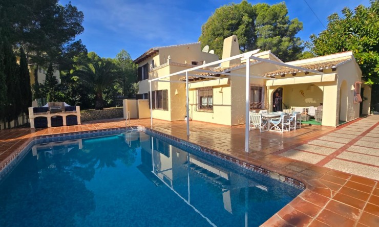 Revente - Villa -
Altea - Urbanización Santa Clara