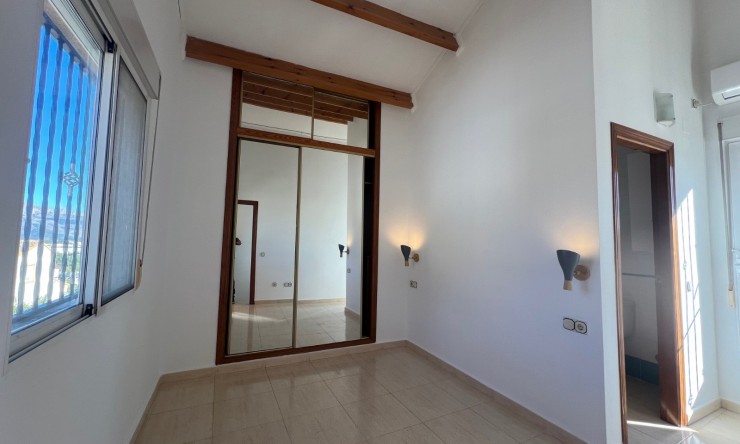 Long Term Rental - Villa -
Polop