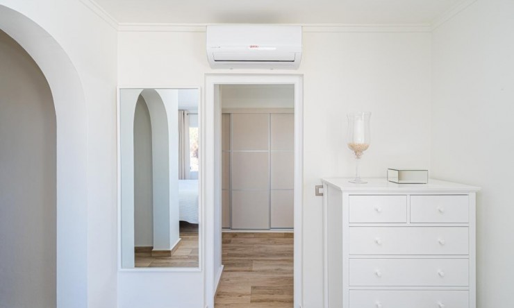 Reventa - Villa -
Moraira