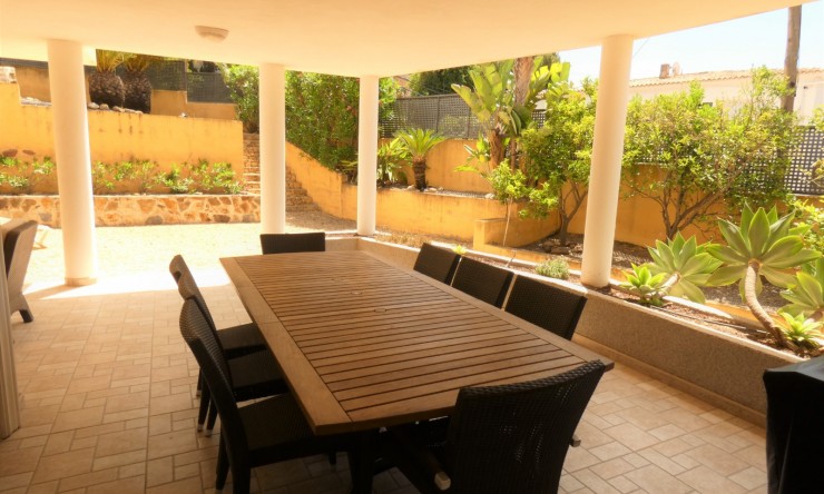 Wiederverkauf - Villa -
Altea