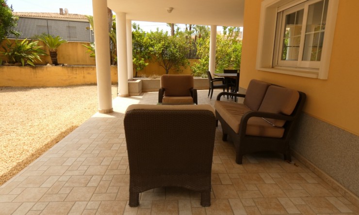 Wiederverkauf - Villa -
Altea