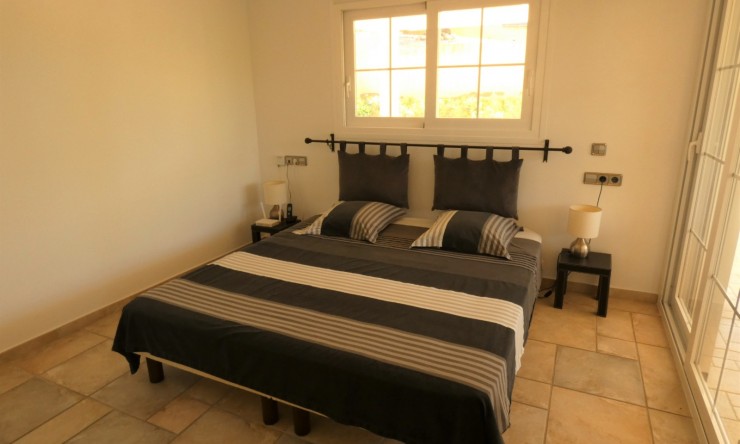 Wiederverkauf - Villa -
Altea