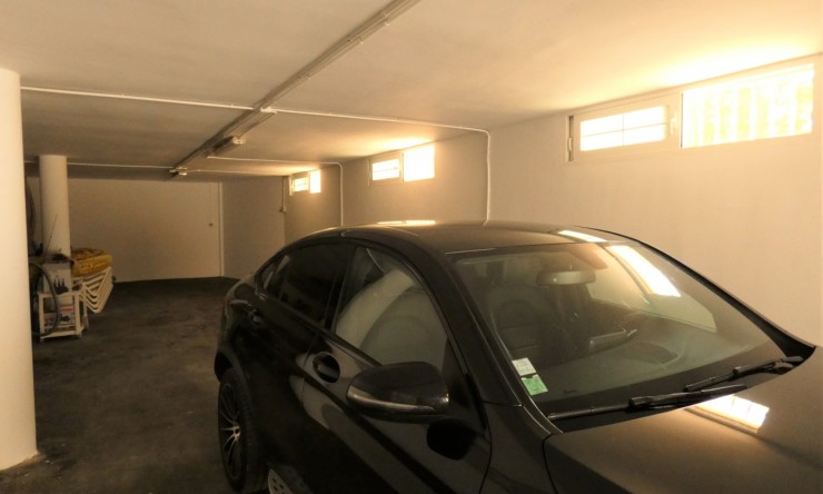 Wiederverkauf - Villa -
Altea