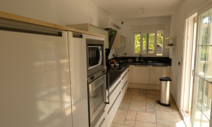 Wiederverkauf - Villa -
Altea