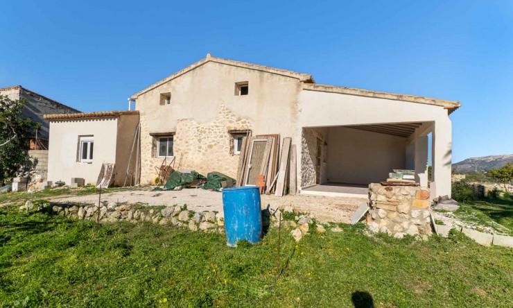 Resale - Villa -
Gata de Gorgos