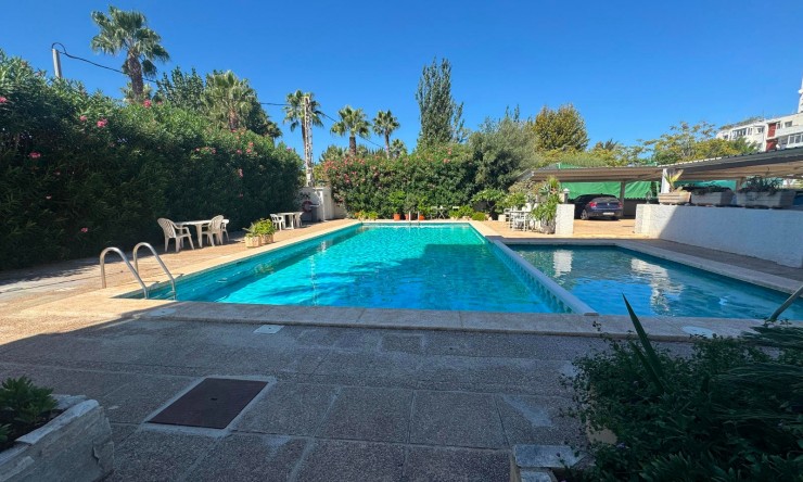 Resale - Apartment -
Albir