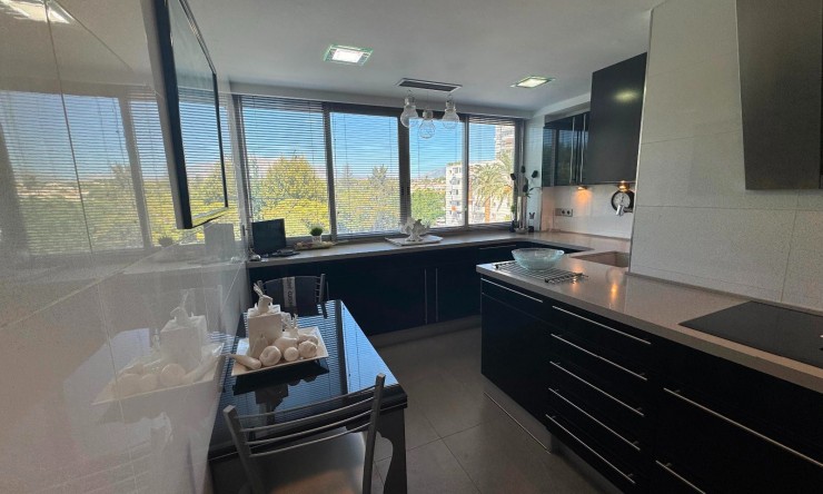 Resale - Apartment -
Albir