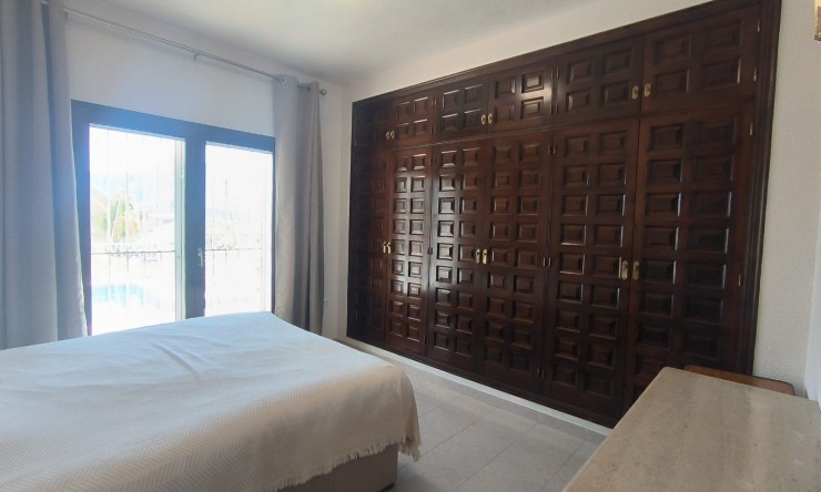 Herverkoop -  -
Callosa De Ensarrià