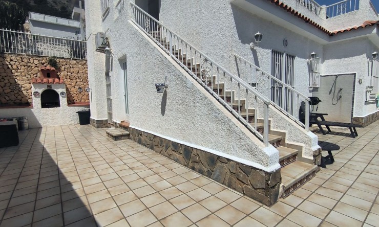 Herverkoop -  -
Callosa De Ensarrià