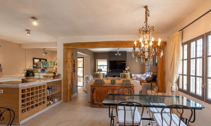 Resale - Villa -
Moraira - Paichi