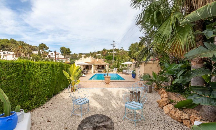Resale - Villa -
Moraira - Paichi